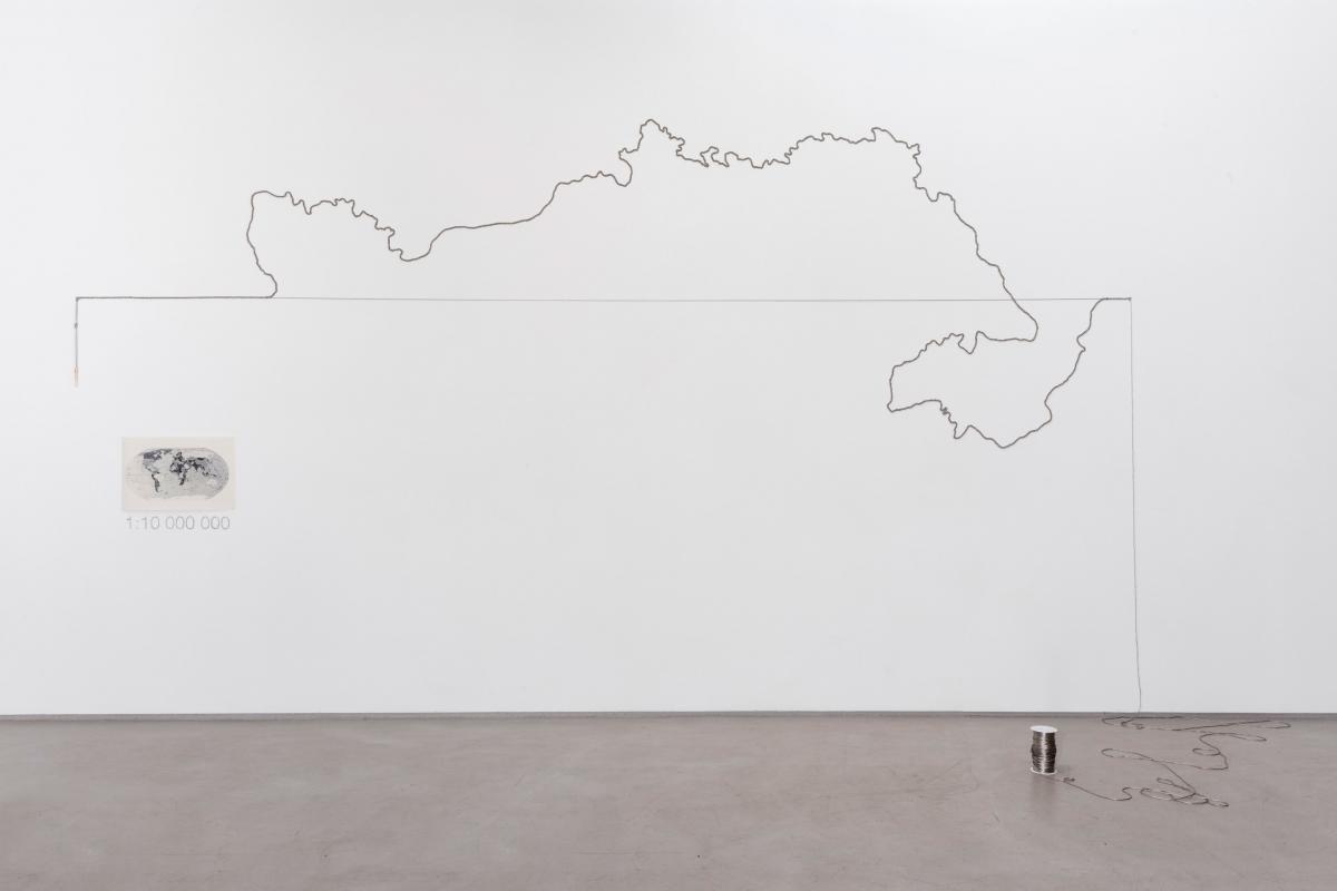 2.1_The-World-is-Bound...(Benera&Estefan)_foto_Joshua_White